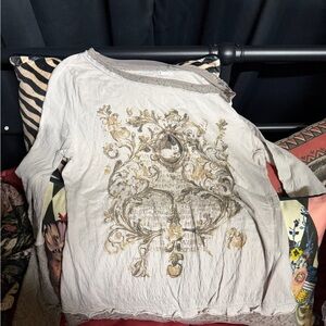 Urban Outfitters Beige Graphic Women's Top with Lace Sleeves